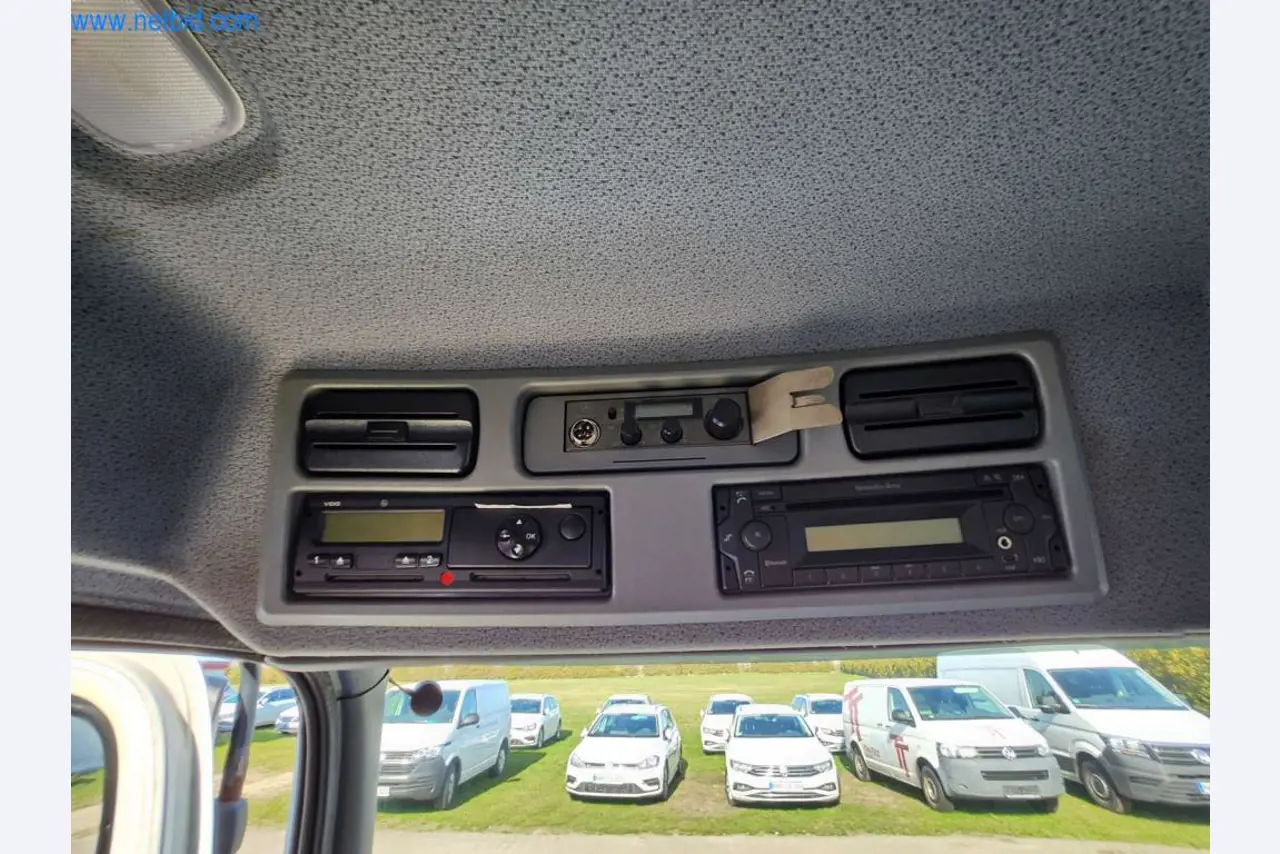 Máquinas bem conservadas de um fabricante de produtos de pastelaria-6