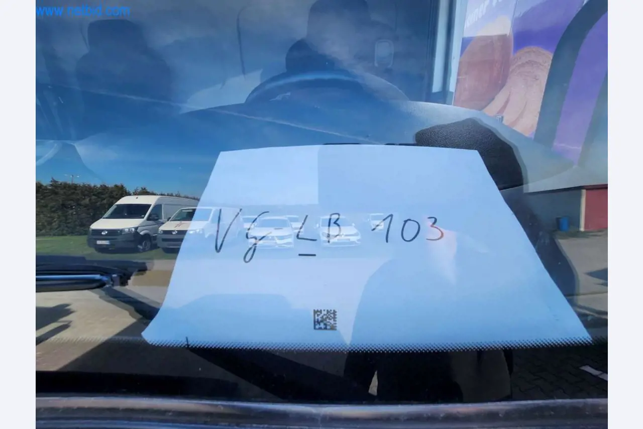 Máquinas bem conservadas de um fabricante de produtos de pastelaria-7