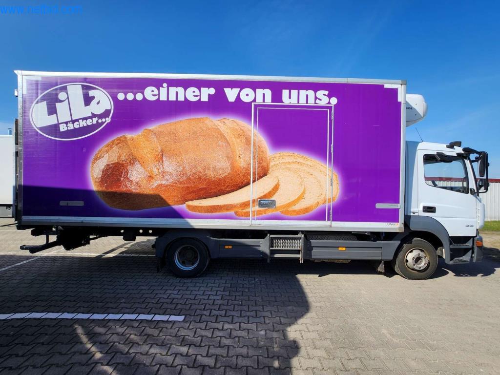 Máquinas bem conservadas de um fabricante de produtos de pastelaria-13