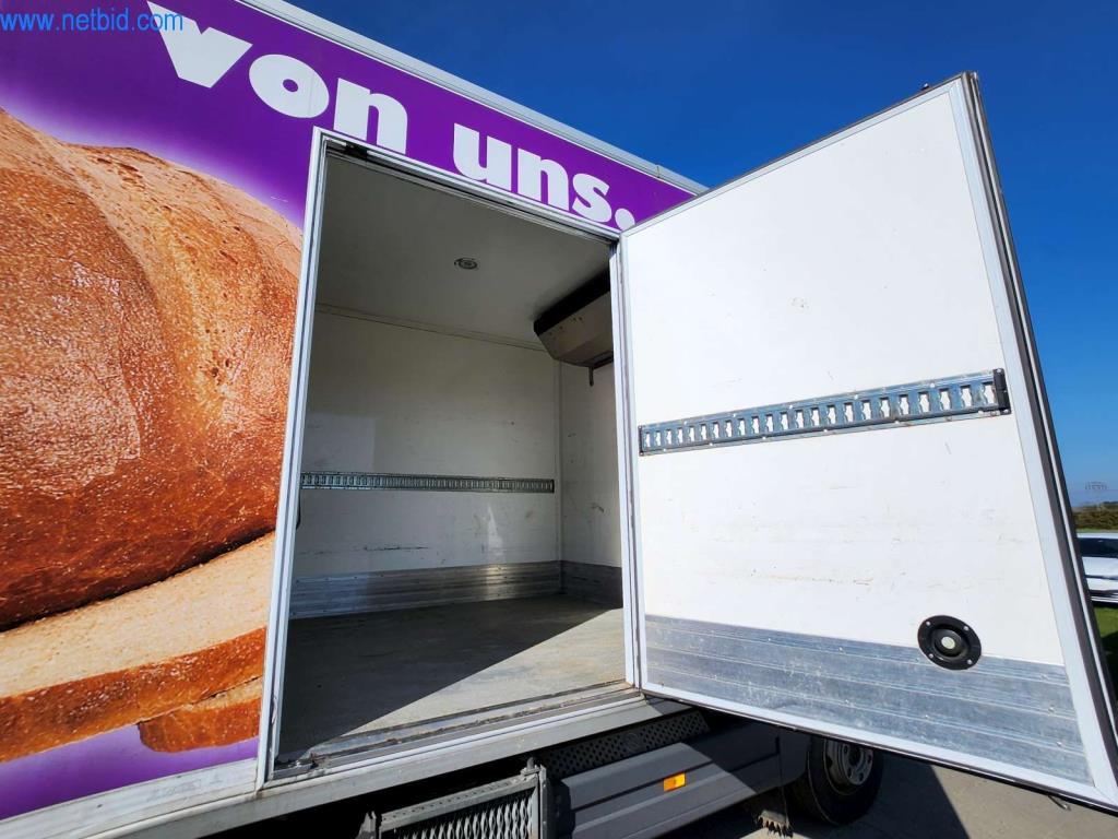 Máquinas bem conservadas de um fabricante de produtos de pastelaria-15