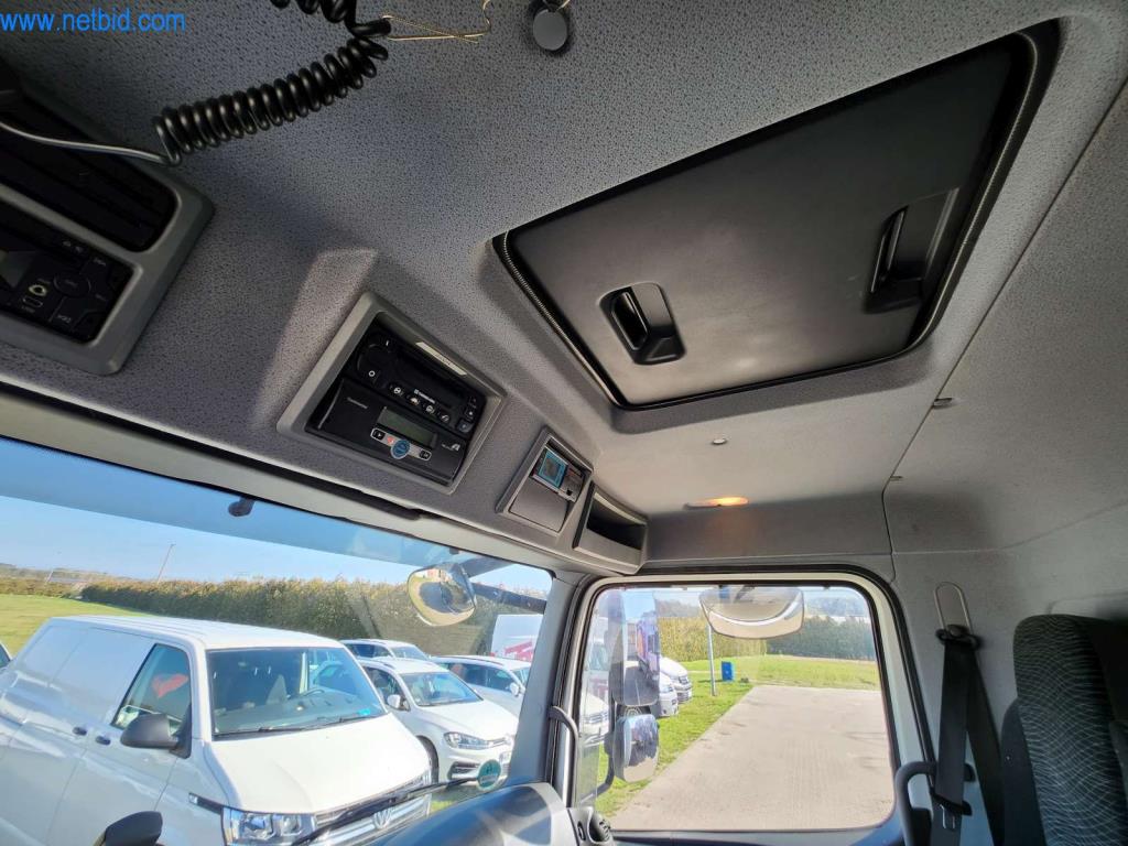 Máquinas bem conservadas de um fabricante de produtos de pastelaria-6