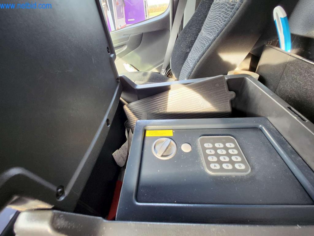 Máquinas bem conservadas de um fabricante de produtos de pastelaria-10