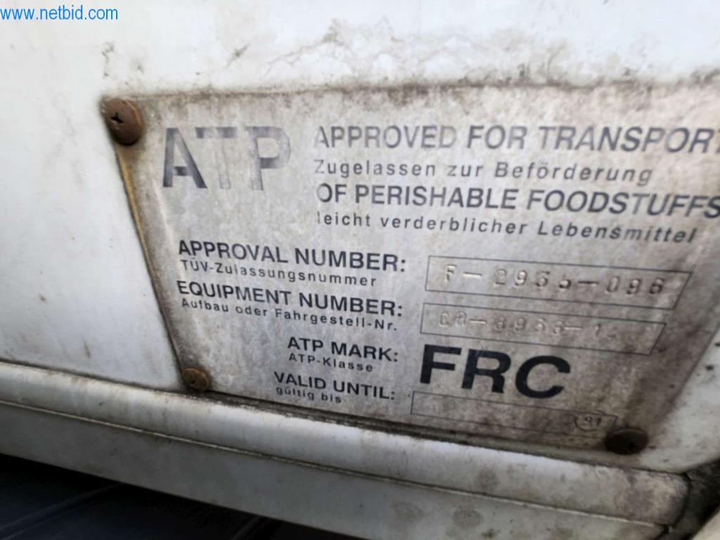 Máquinas bem conservadas de um fabricante de produtos de pastelaria-16