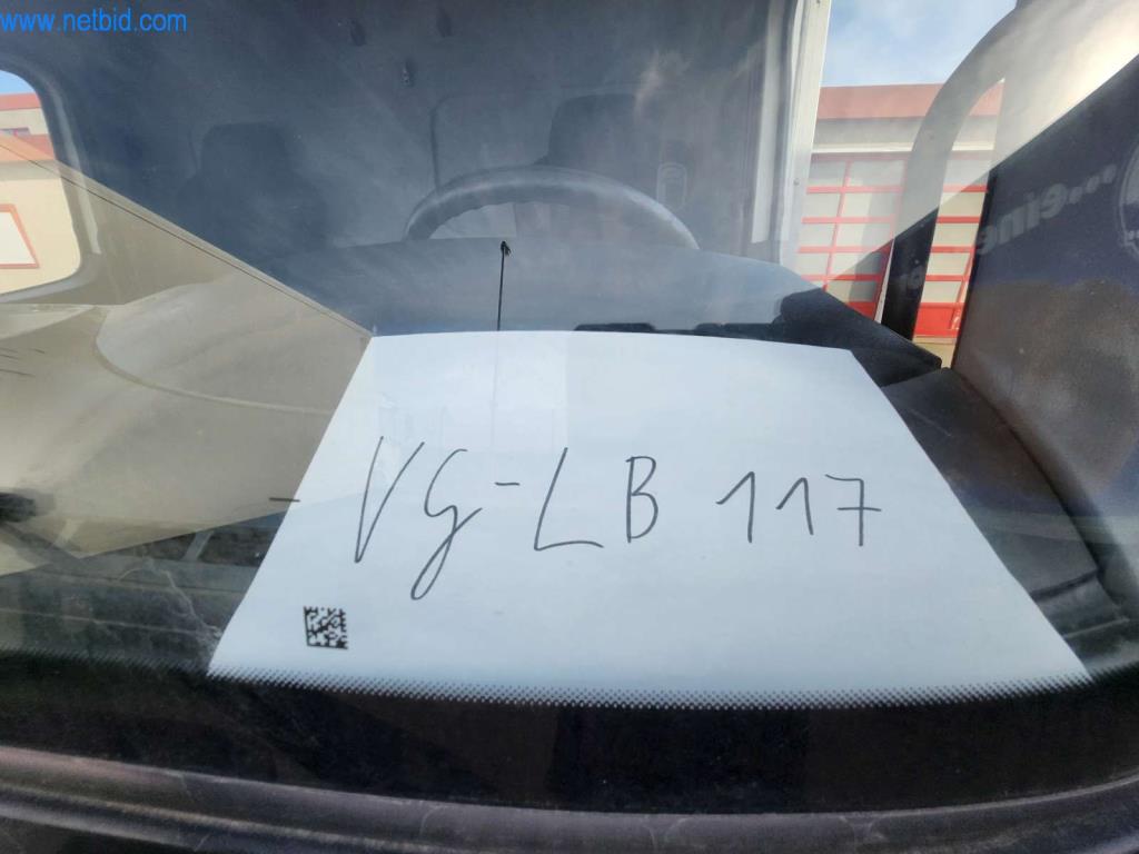 Máquinas bem conservadas de um fabricante de produtos de pastelaria-17