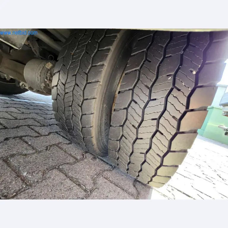 Máquinas bem conservadas de um fabricante de produtos de pastelaria-12