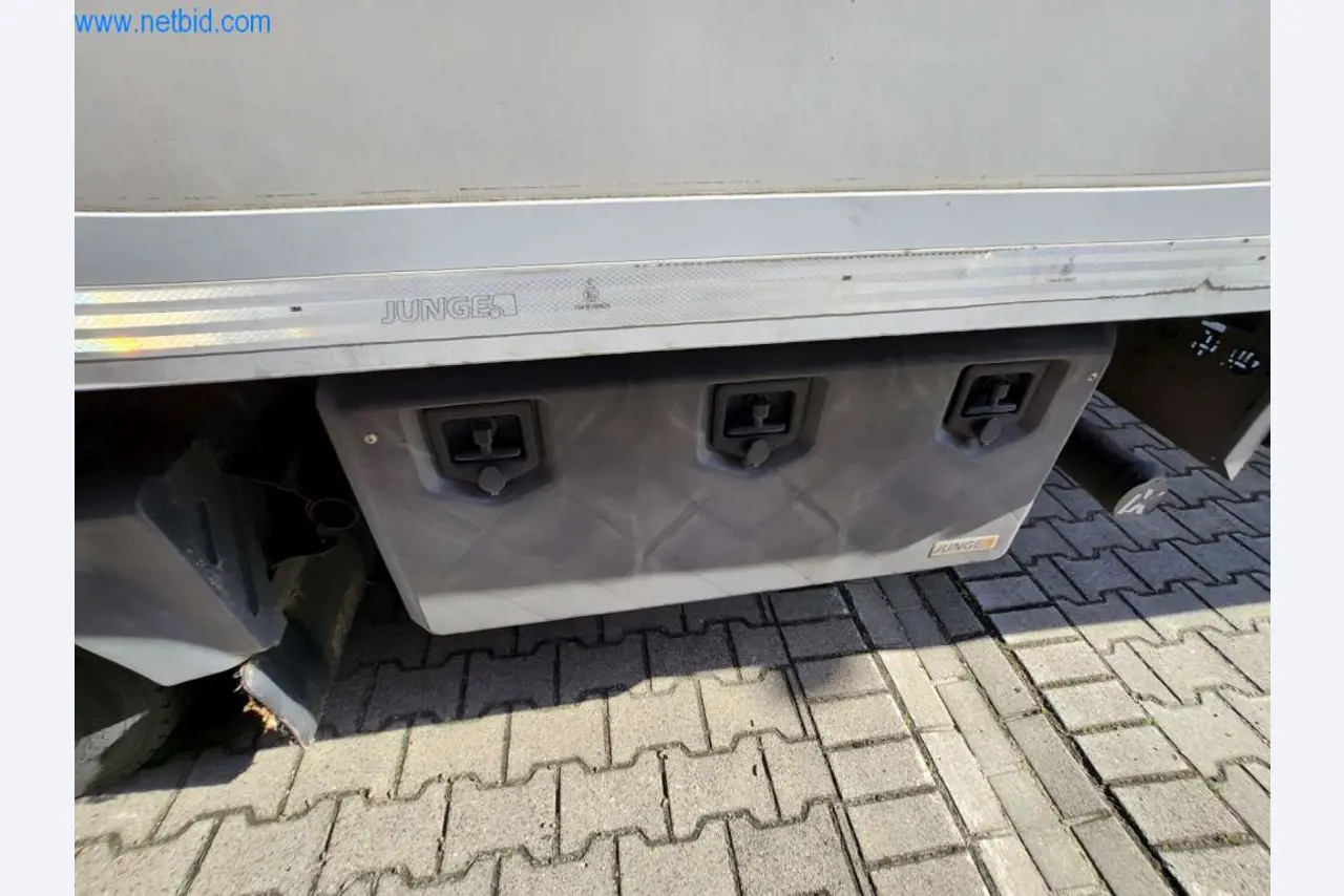 Máquinas bem conservadas de um fabricante de produtos de pastelaria-13