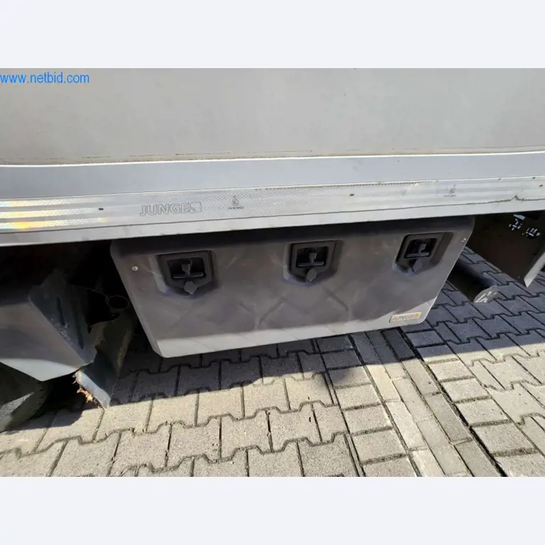 Máquinas bem conservadas de um fabricante de produtos de pastelaria-13