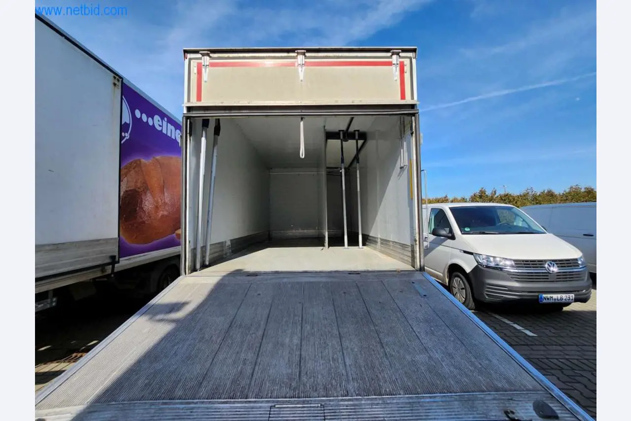 Máquinas bem conservadas de um fabricante de produtos de pastelaria-14