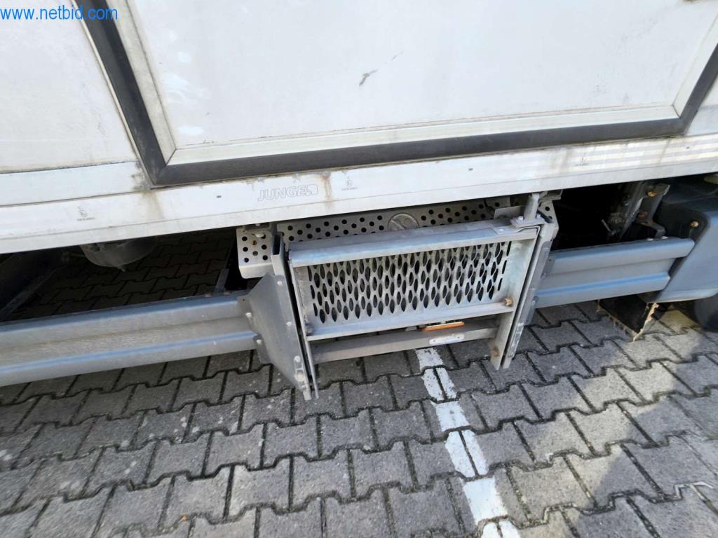 Máquinas bem conservadas de um fabricante de produtos de pastelaria-16