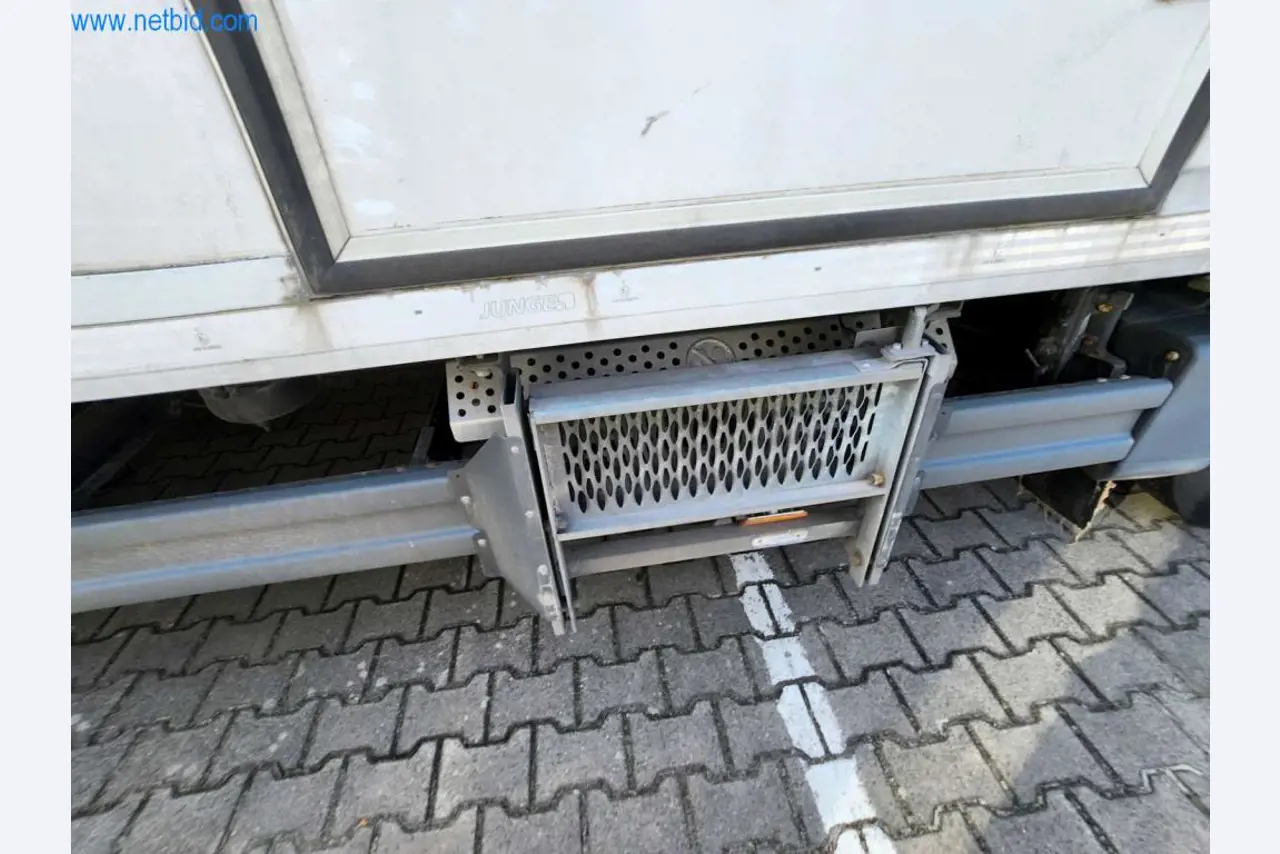 Máquinas bem conservadas de um fabricante de produtos de pastelaria-16