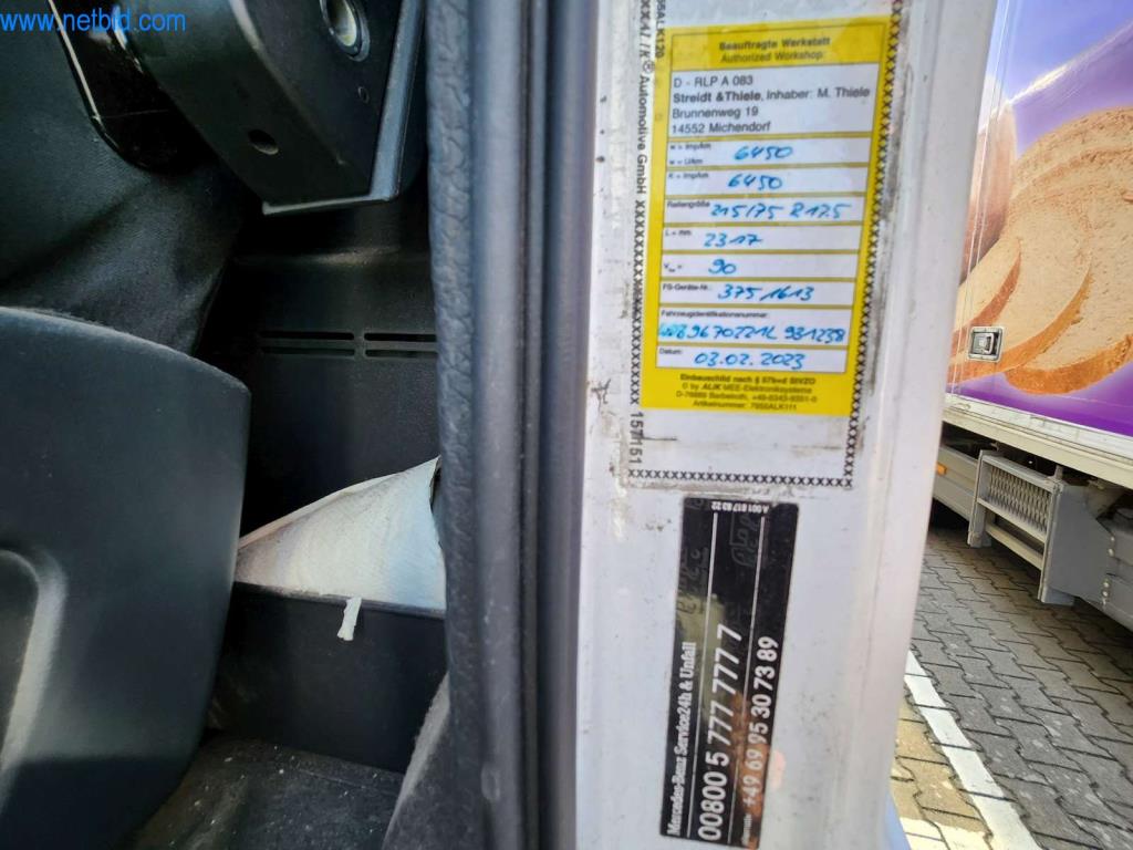 Máquinas bem conservadas de um fabricante de produtos de pastelaria-3