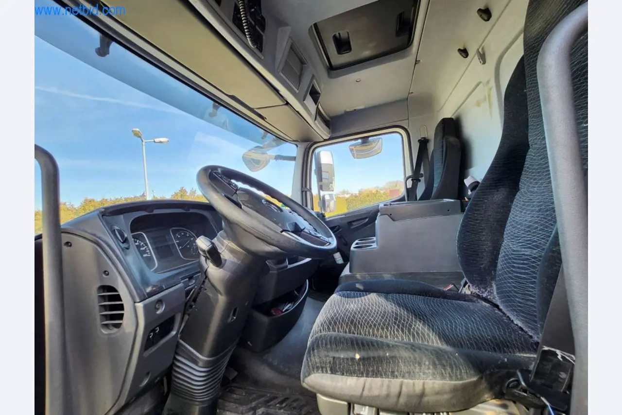 Máquinas bem conservadas de um fabricante de produtos de pastelaria-4