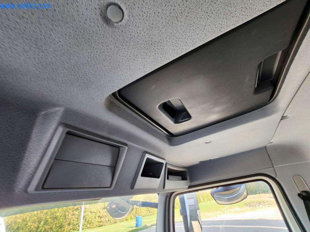 Máquinas bem conservadas de um fabricante de produtos de pastelaria-6