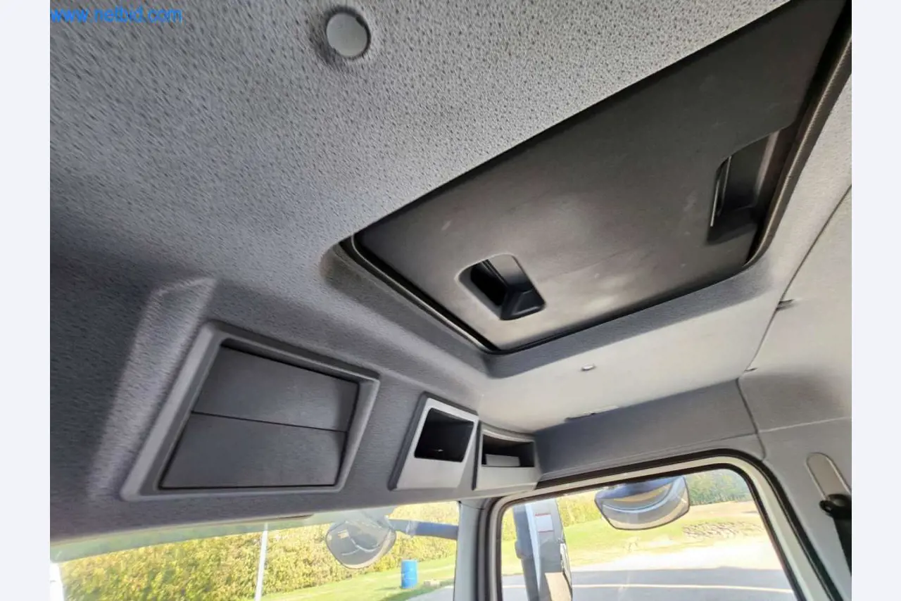 Máquinas bem conservadas de um fabricante de produtos de pastelaria-6