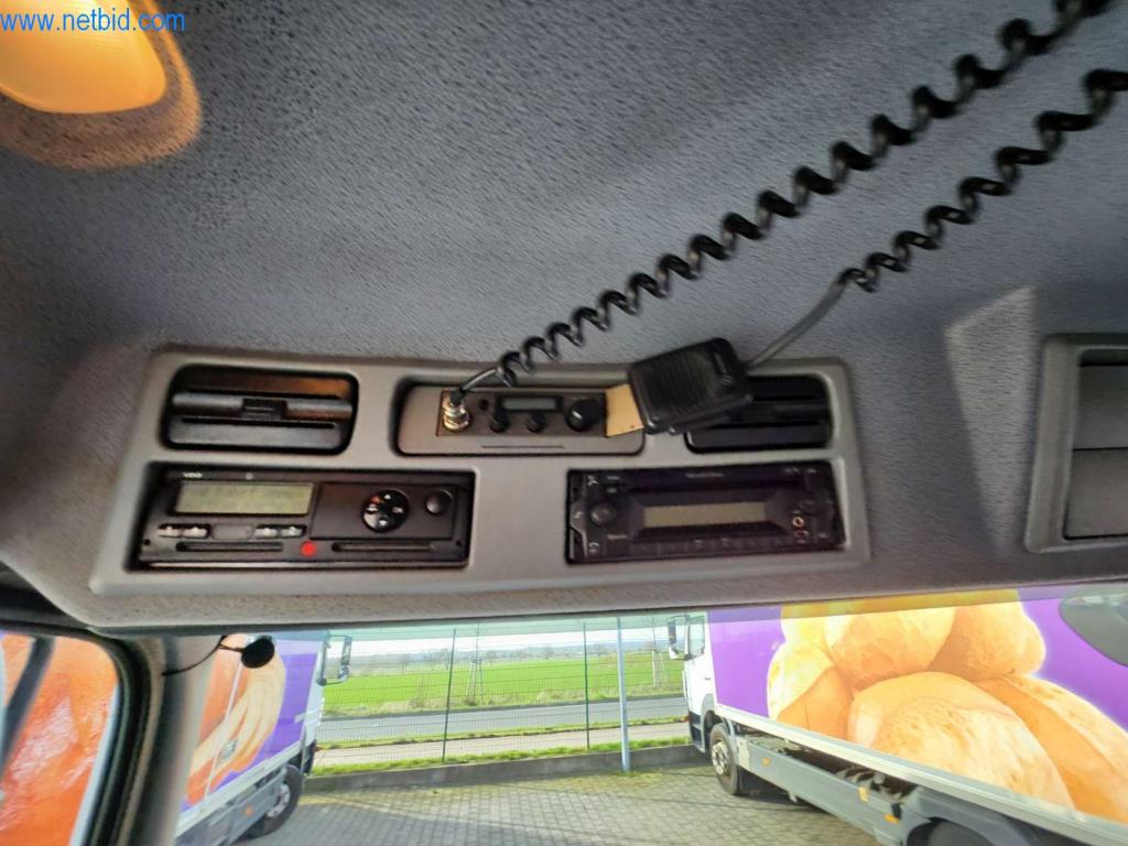 Máquinas bien mantenidas de un fabricante de productos de panadería-11