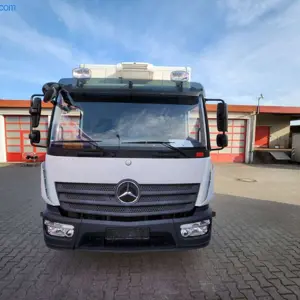 Vrachtwagen/koelbox Mercedes Atego 816