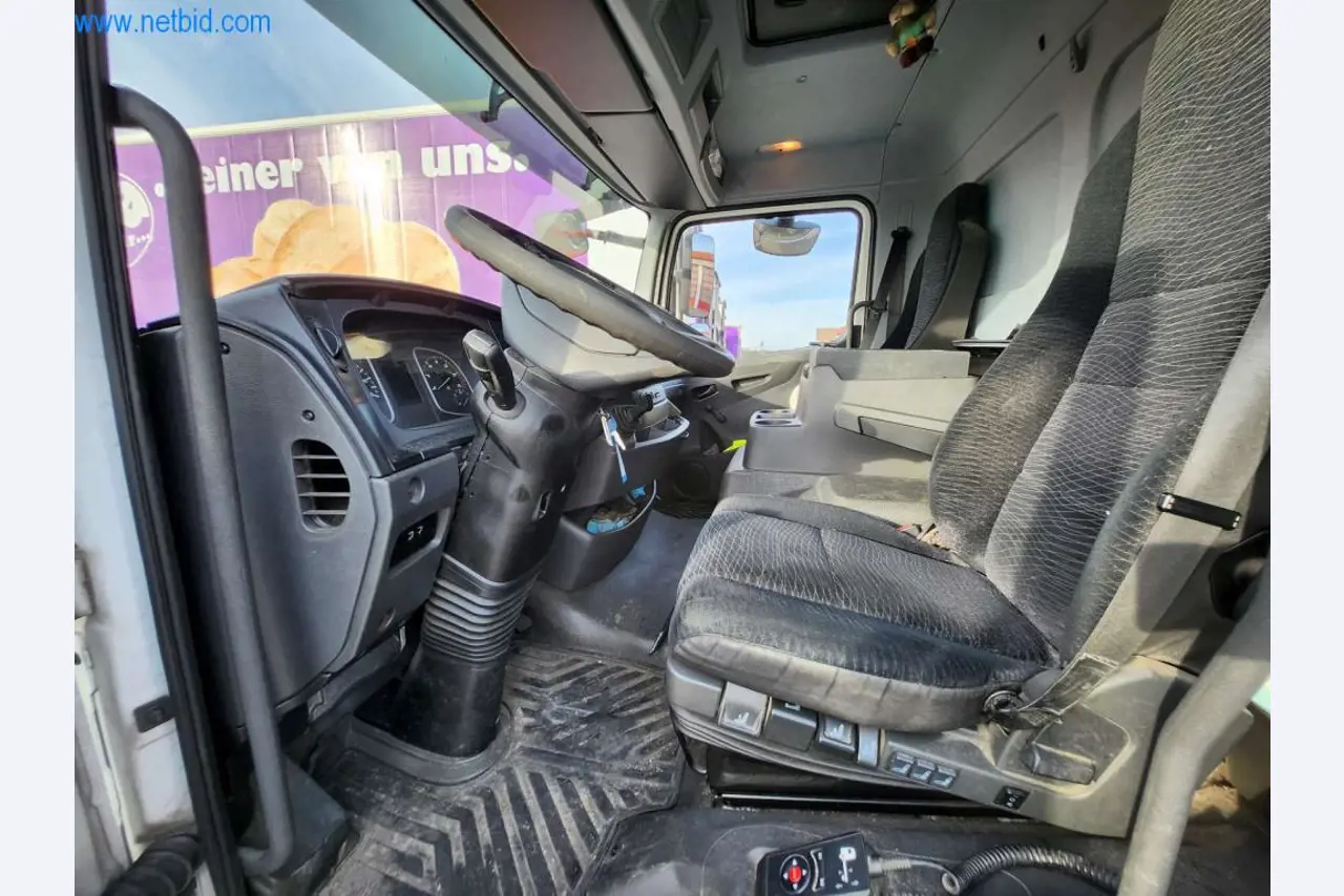 Máquinas bem conservadas de um fabricante de produtos de pastelaria-10