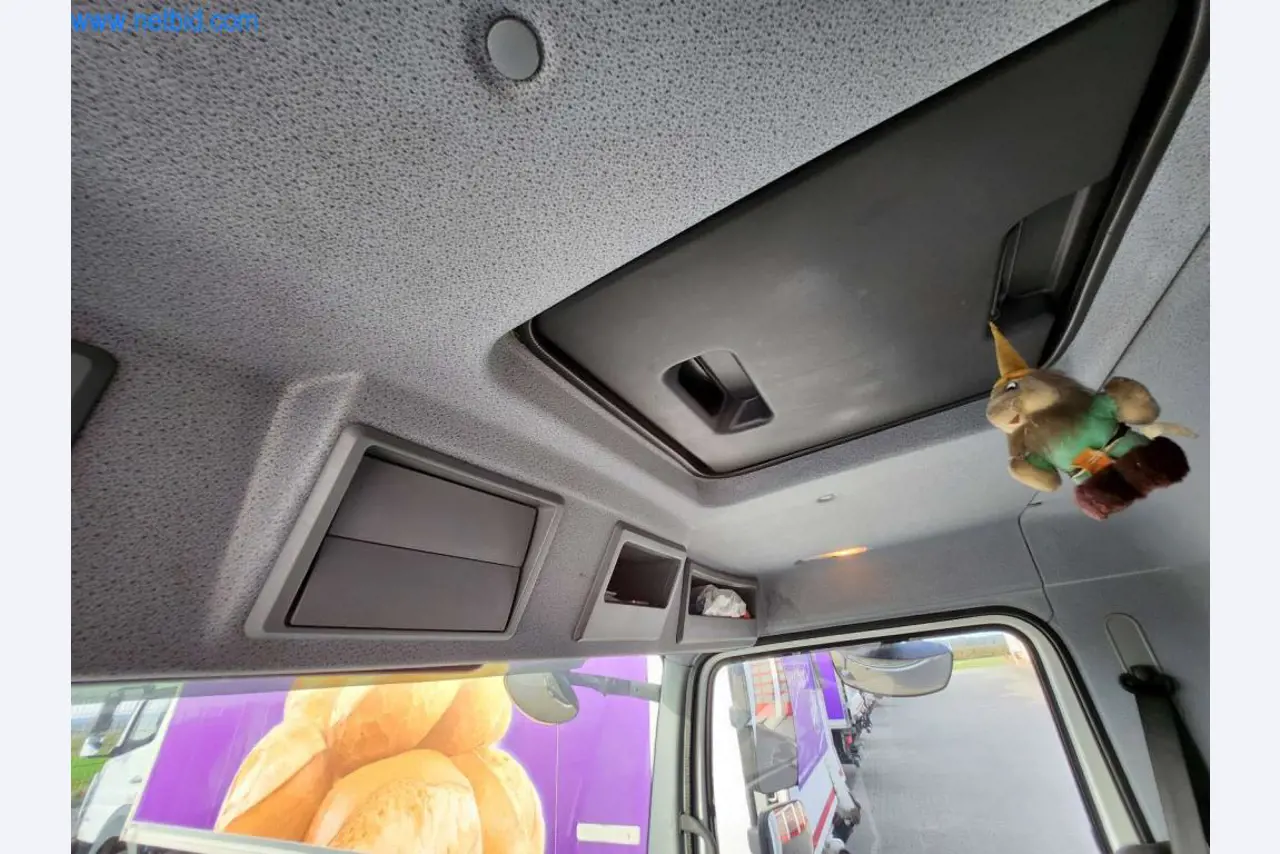 Máquinas bem conservadas de um fabricante de produtos de pastelaria-12