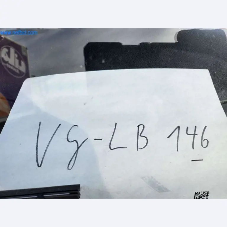 Máquinas bem conservadas de um fabricante de produtos de pastelaria-16