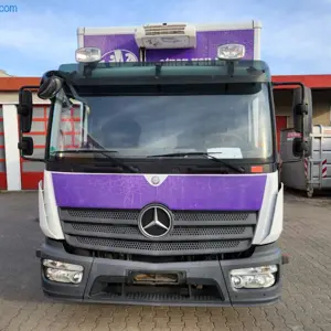 Vrachtwagen/koelbox Mercedes Atego 816