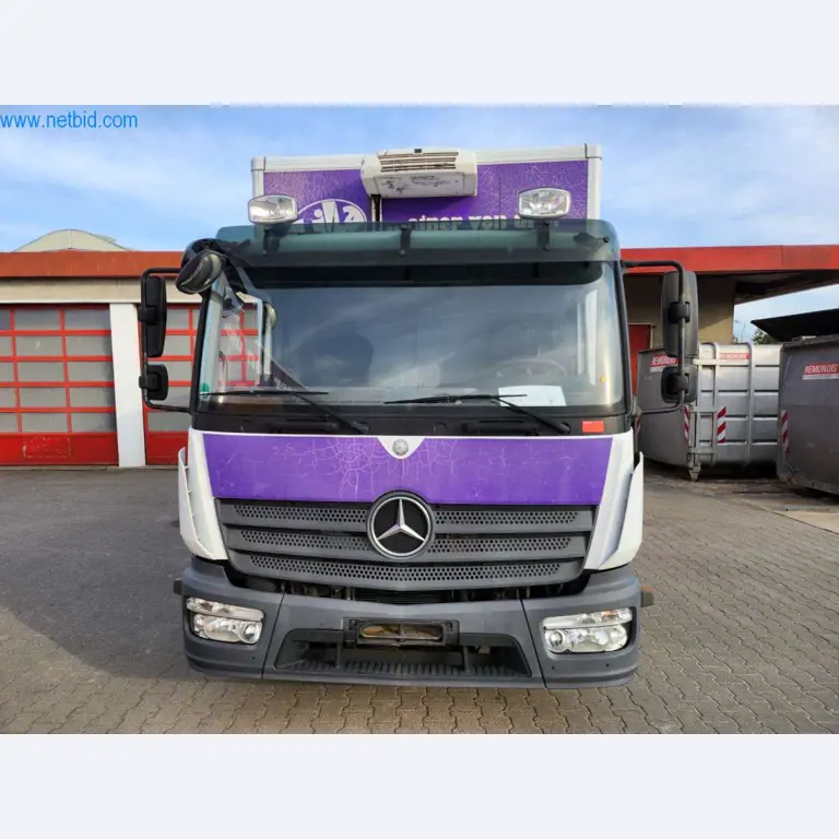 Máquinas bem conservadas de um fabricante de produtos de pastelaria-1