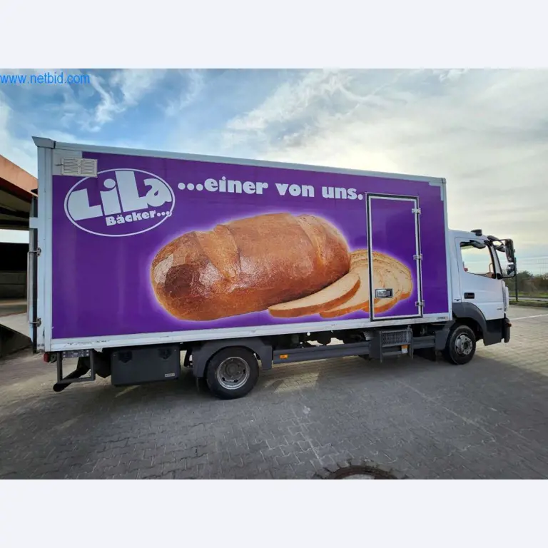 Máquinas bem conservadas de um fabricante de produtos de pastelaria-23