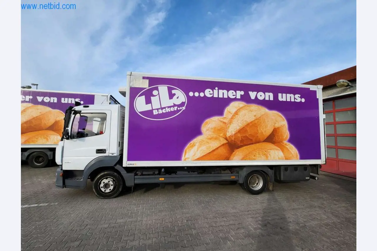 Máquinas bem conservadas de um fabricante de produtos de pastelaria-2