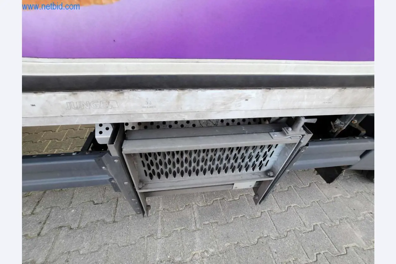 Máquinas bem conservadas de um fabricante de produtos de pastelaria-3