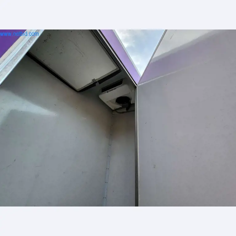 Máquinas bem conservadas de um fabricante de produtos de pastelaria-4