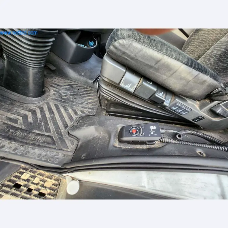 Máquinas bem conservadas de um fabricante de produtos de pastelaria-7