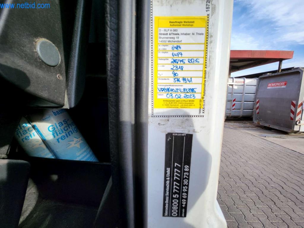 Máquinas bem conservadas de um fabricante de produtos de pastelaria-8