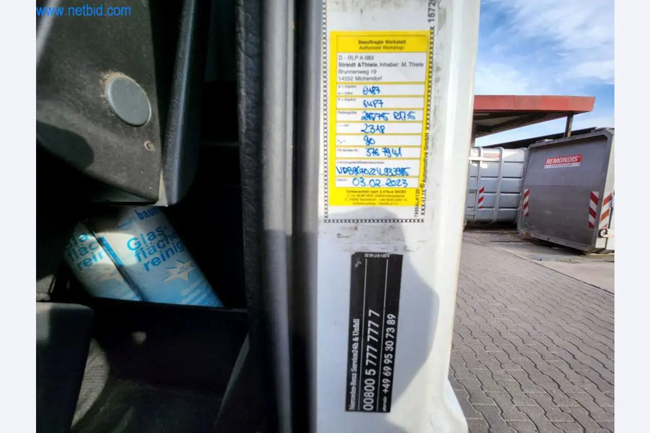 Máquinas bem conservadas de um fabricante de produtos de pastelaria-8