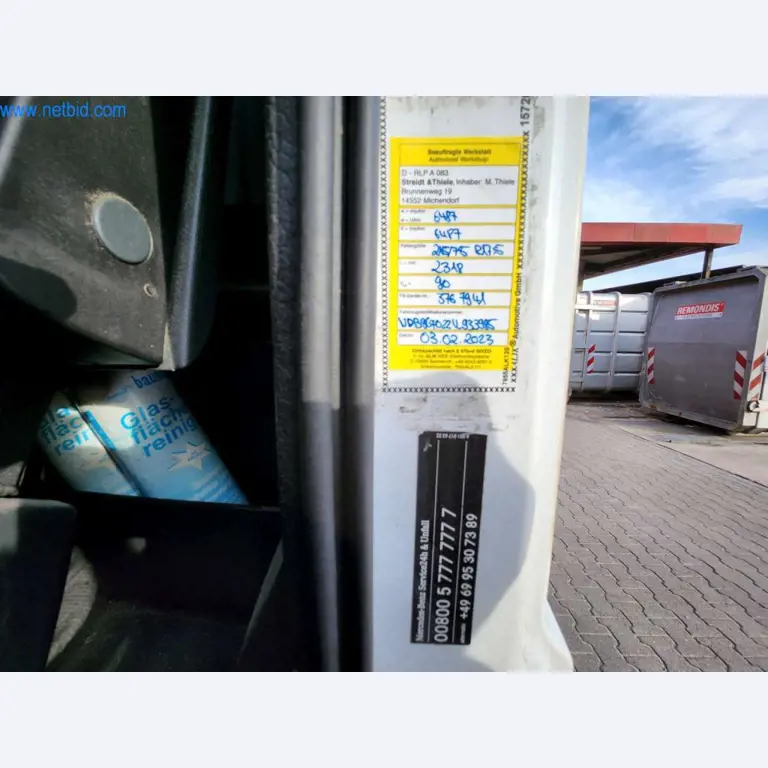 Máquinas bem conservadas de um fabricante de produtos de pastelaria-8