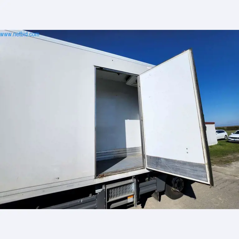 Dobrze utrzymane maszyny od producenta wypieków-19