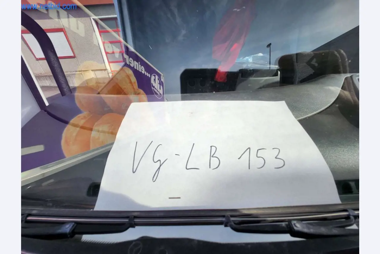 Máquinas bem conservadas de um fabricante de produtos de pastelaria-10