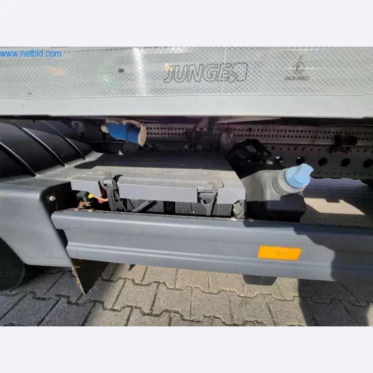 Máquinas bem conservadas de um fabricante de produtos de pastelaria-11