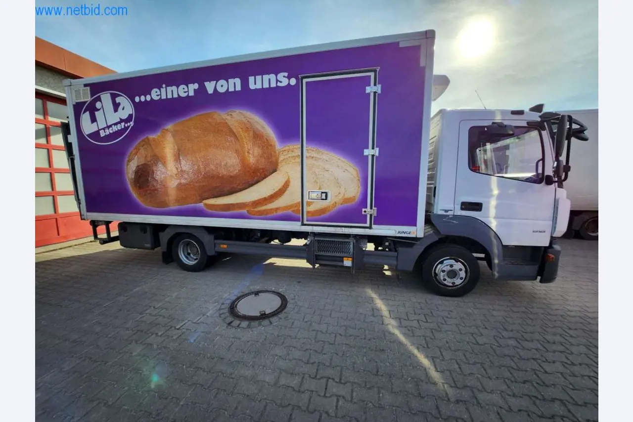 Máquinas bem conservadas de um fabricante de produtos de pastelaria-17