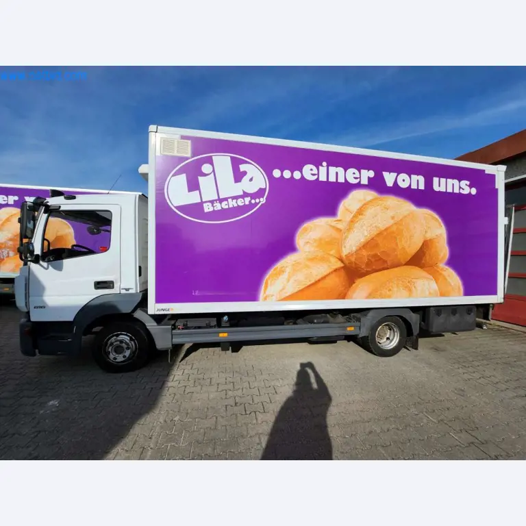 Máquinas bem conservadas de um fabricante de produtos de pastelaria-2