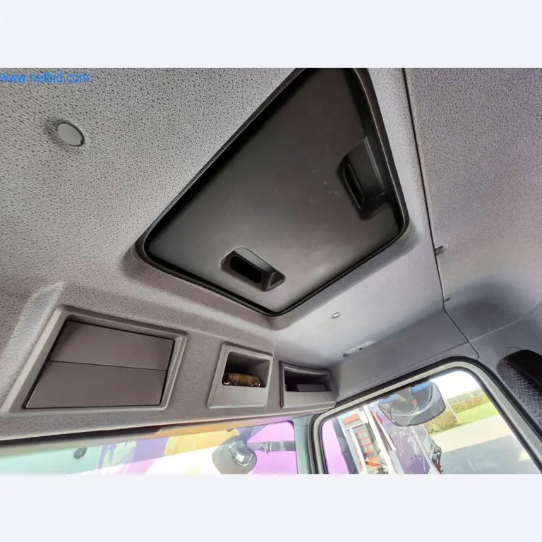 Máquinas bem conservadas de um fabricante de produtos de pastelaria-5