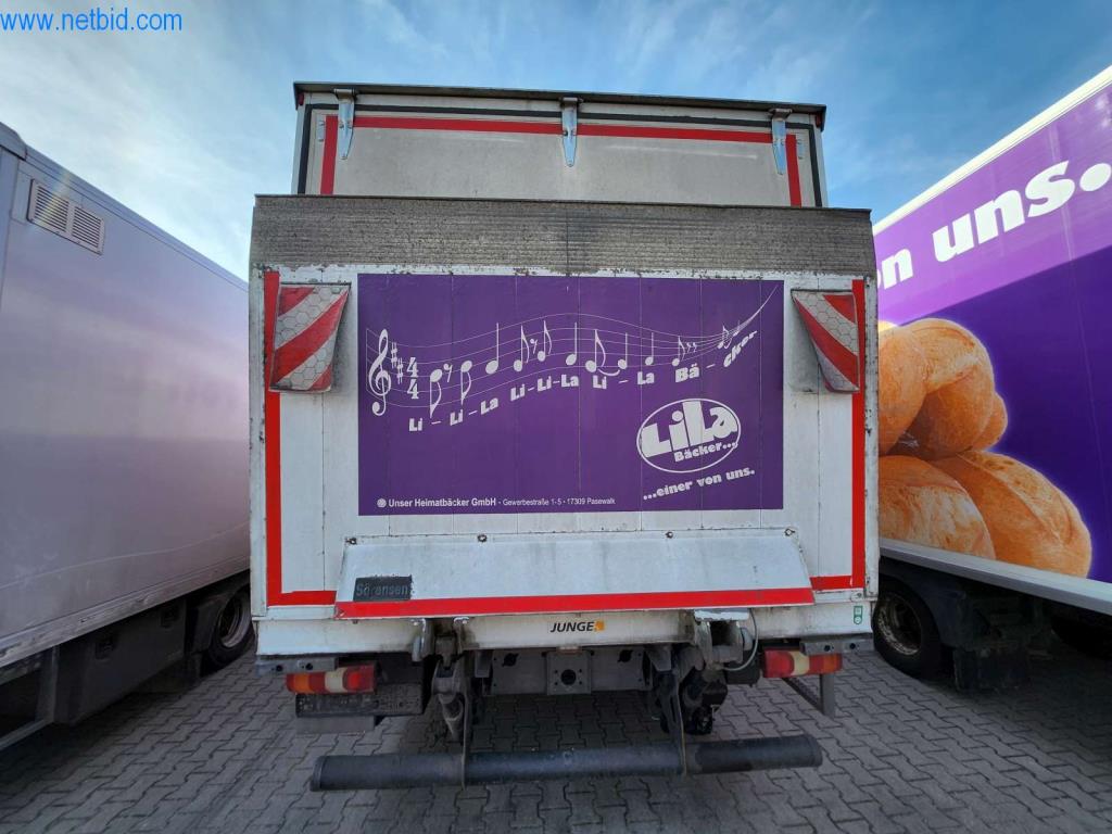 Máquinas bien mantenidas de un fabricante de productos de panadería-9