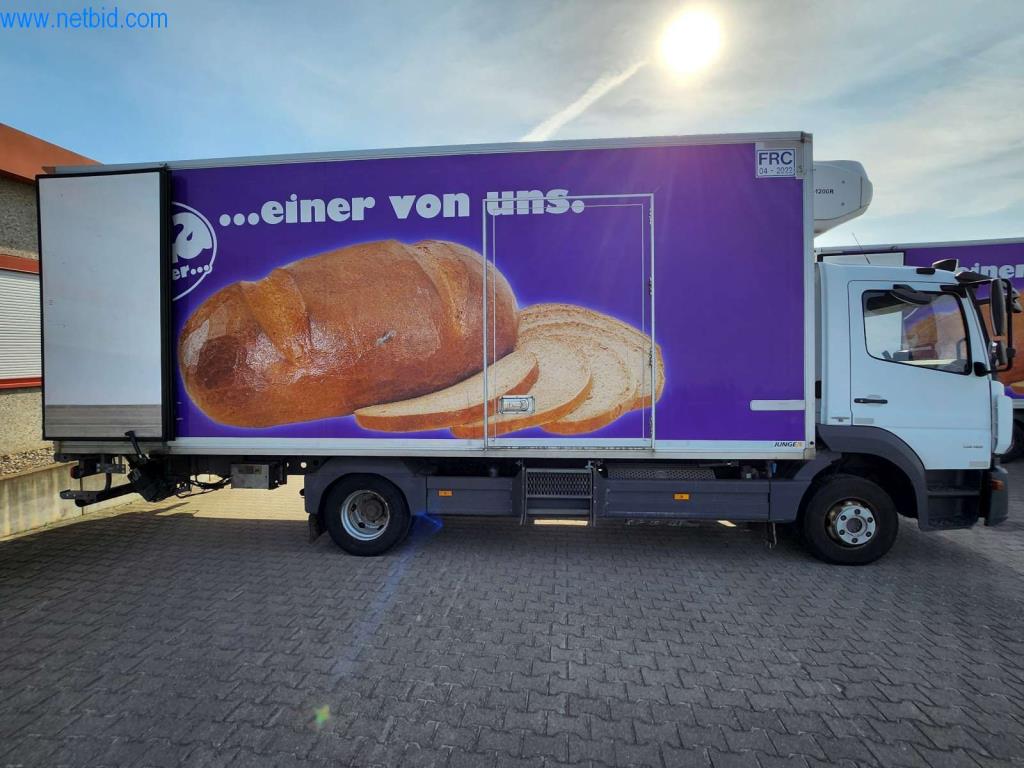 Máquinas bem conservadas de um fabricante de produtos de pastelaria-16