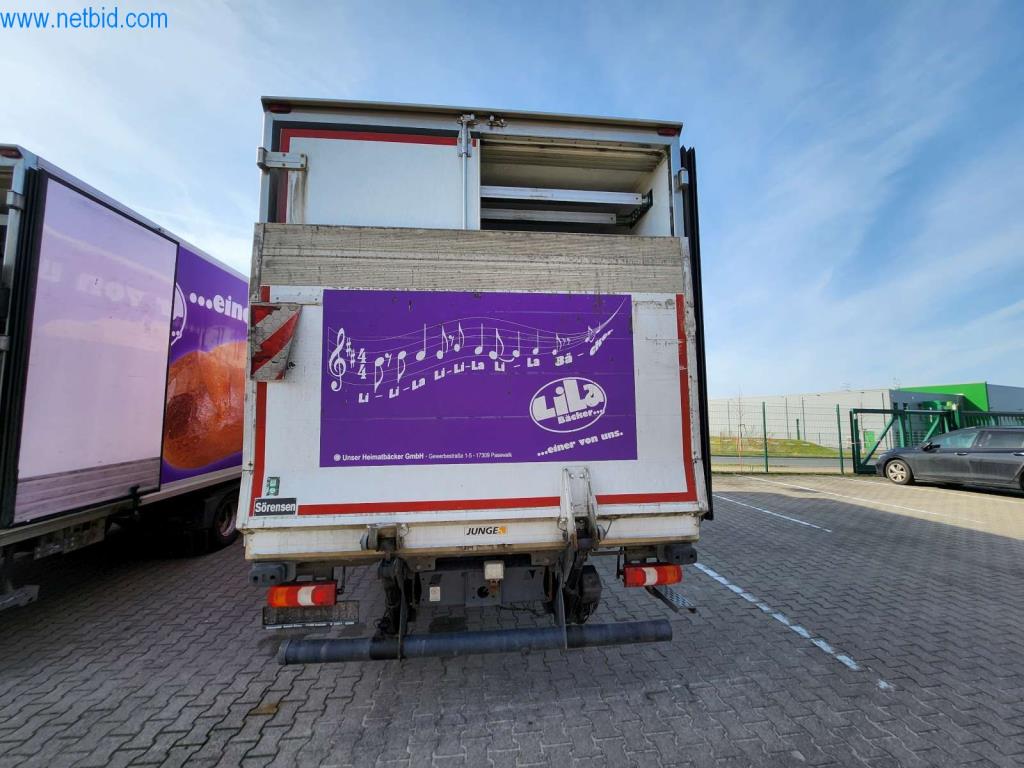 Máquinas bem conservadas de um fabricante de produtos de pastelaria-17