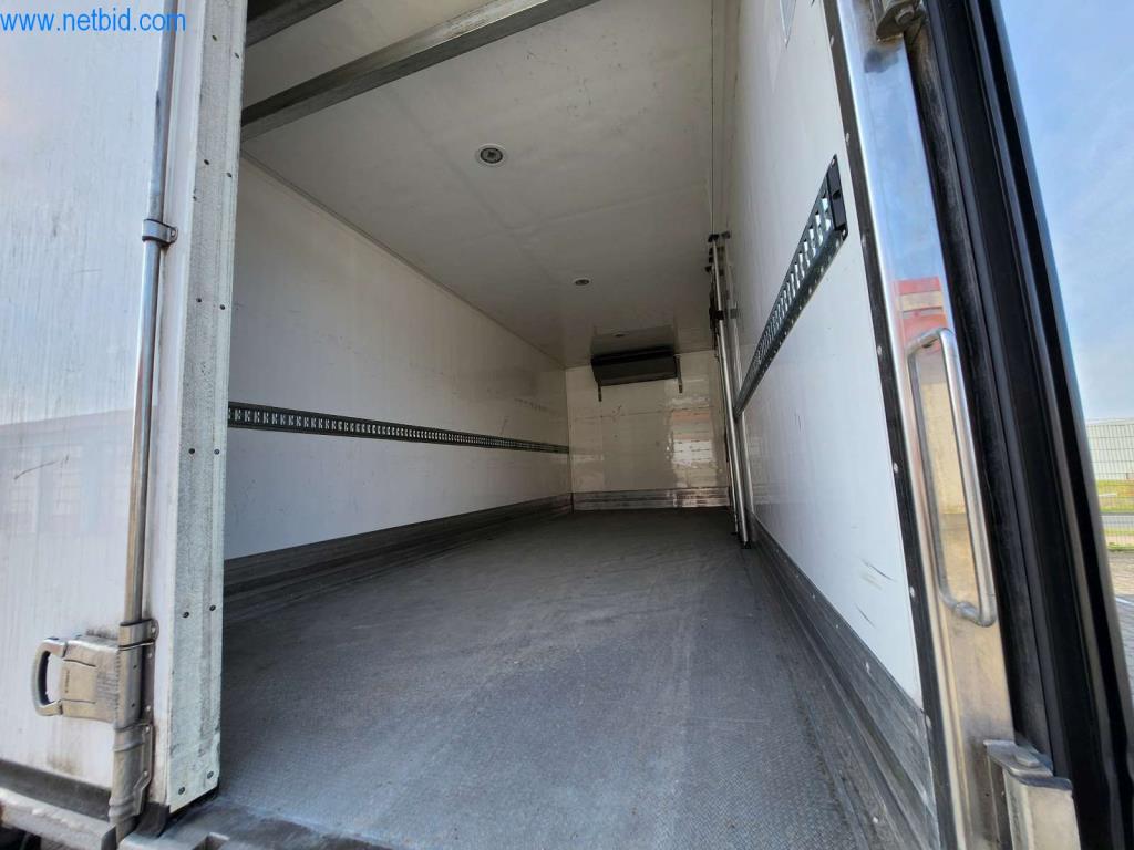 Máquinas bem conservadas de um fabricante de produtos de pastelaria-3