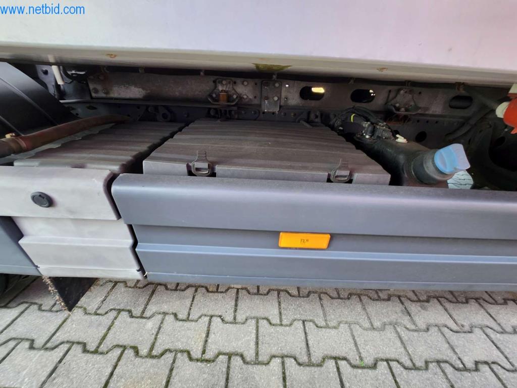 Máquinas bem conservadas de um fabricante de produtos de pastelaria-5