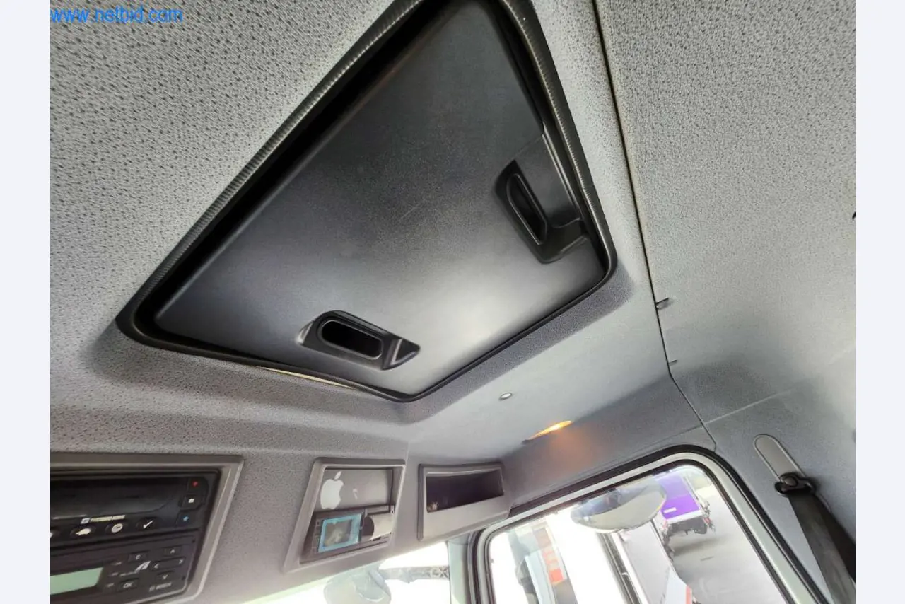 Máquinas bem conservadas de um fabricante de produtos de pastelaria-11