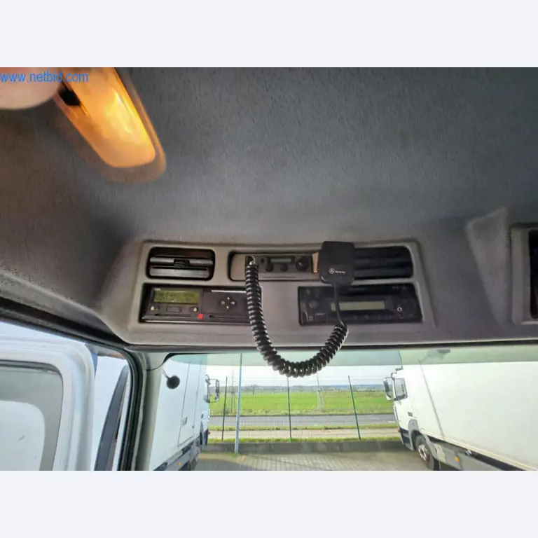 Máquinas bem conservadas de um fabricante de produtos de pastelaria-14