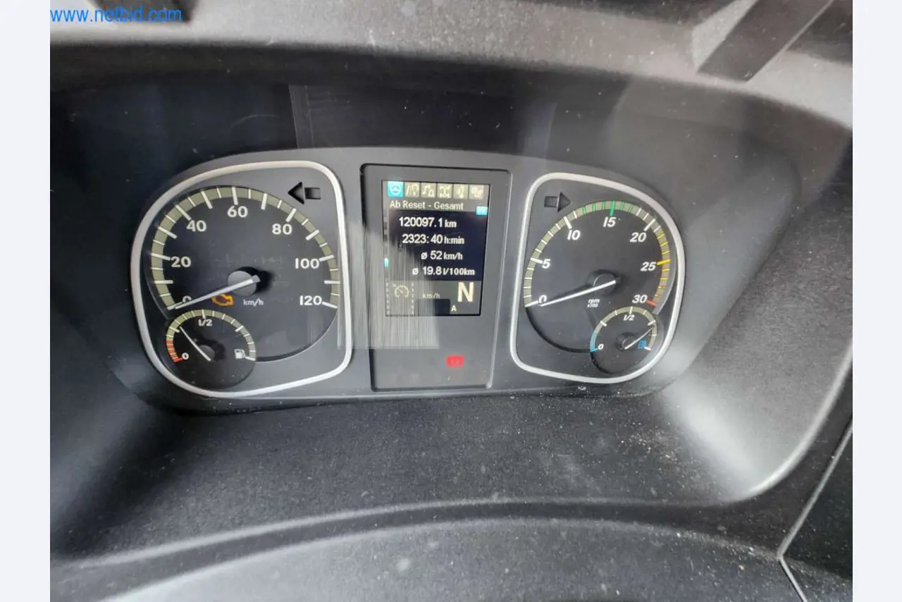 Máquinas bem conservadas de um fabricante de produtos de pastelaria-15