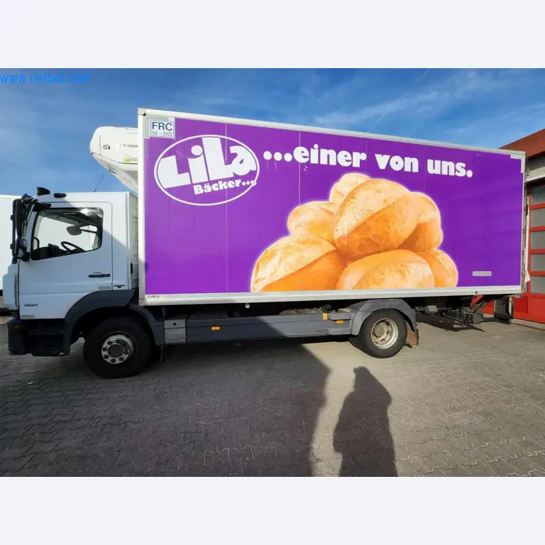 Máquinas bem conservadas de um fabricante de produtos de pastelaria-17