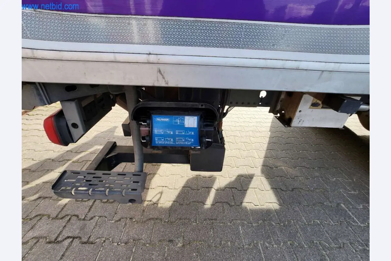 Máquinas bem conservadas de um fabricante de produtos de pastelaria-3