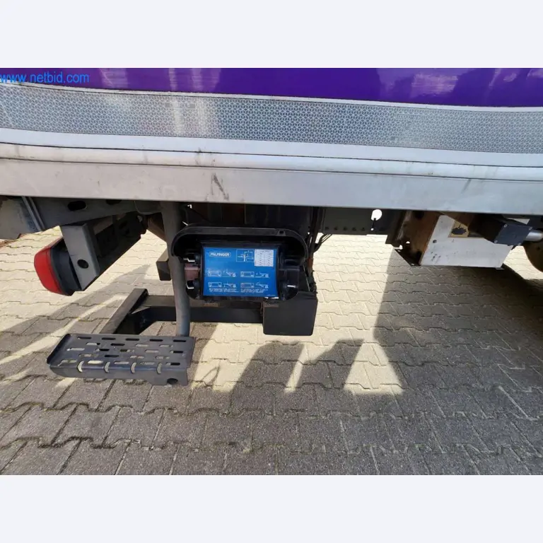 Máquinas bem conservadas de um fabricante de produtos de pastelaria-3